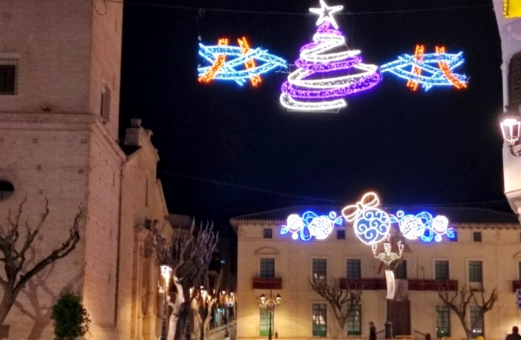 Ms de 41.000 euros para las luces de las fiestas patronales y Navidad